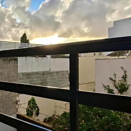 Modern House With Pool - 10 Guests Max