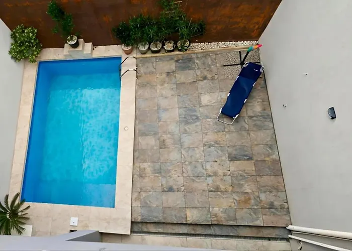 Modern House With Pool - 10 Guests Max Ta Cantar