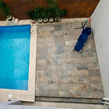 Modern House With Pool - 10 Guests Max Ta Cantar