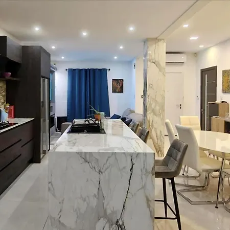 Modern House With Pool - 10 Guests Max Ta Cantar