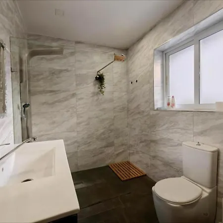Modern House With Pool - 10 Guests Max Ta Cantar