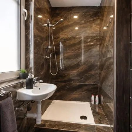 Modern House With Pool - 10 Guests Max Appartement Ta Cantar