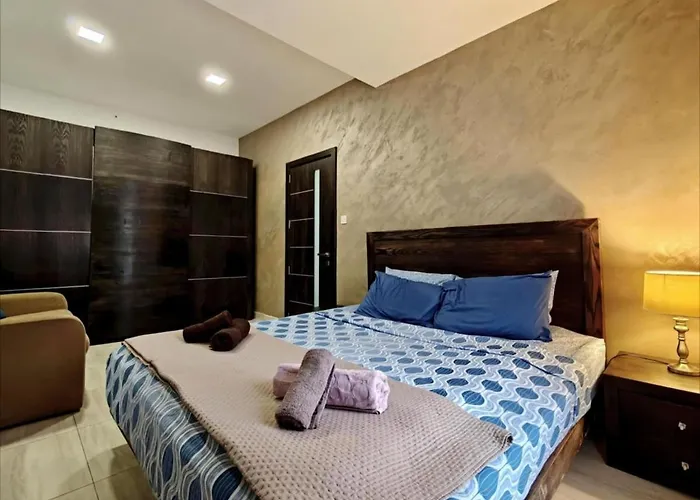 Modern House With Pool - 10 Guests Max Apartament *