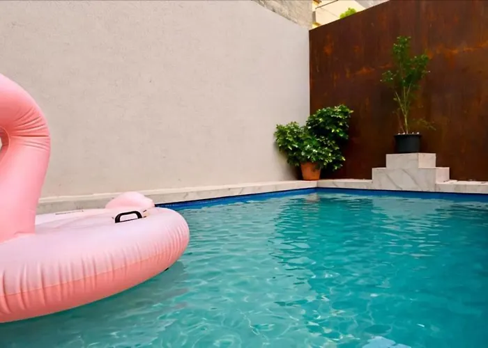 Modern House With Pool - 10 Guests Max Appartamento