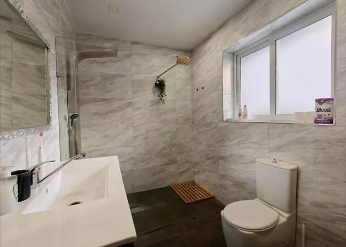 Modern House With Pool - 10 Guests Max Ta Cantar