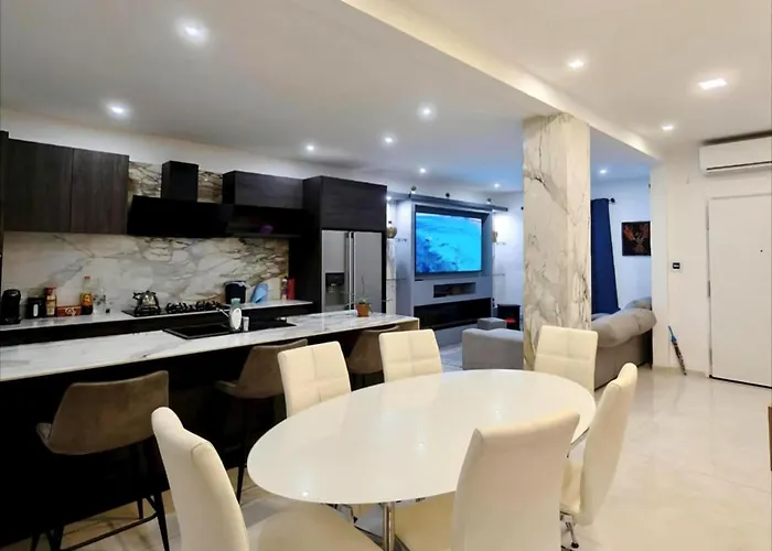 Modern House With Pool - 10 Guests Max *