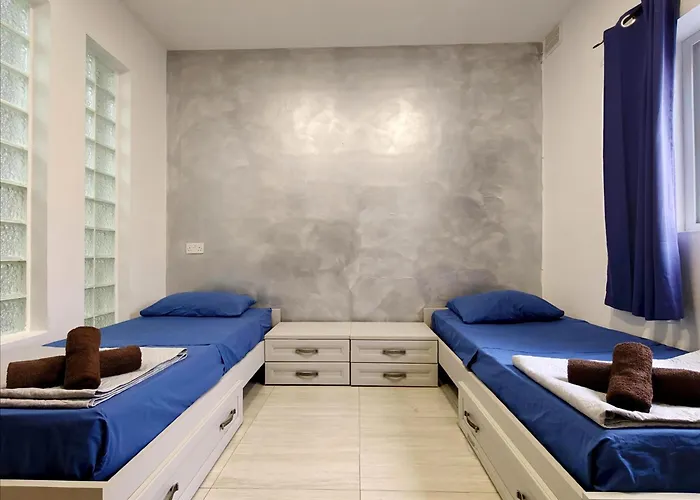 Modern House With Pool - 10 Guests Max *